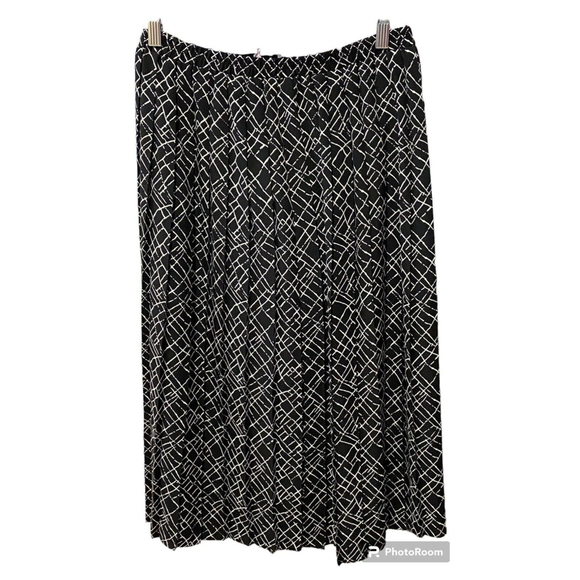 Leslie Fay Dresses & Skirts - Leslie Fay Skirt Womens Pleated Skirt ~